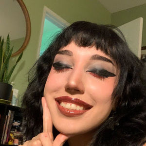 Meet your Posher, Kat